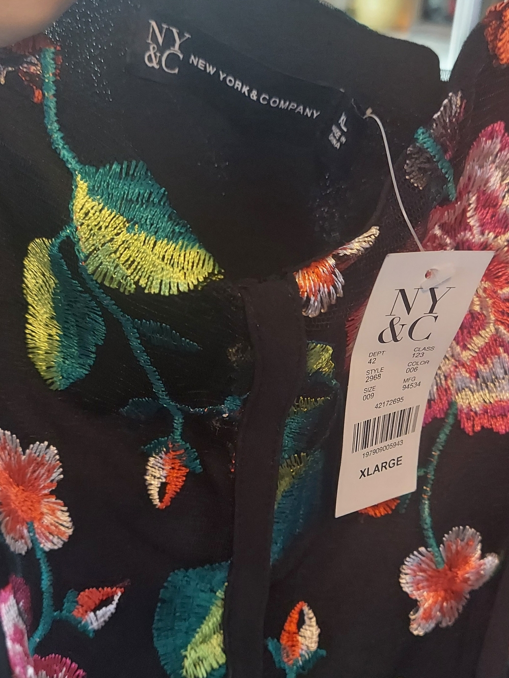 New York & Company Black Floral Embroidered Tank Top - Picture 2 of 3